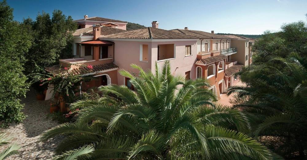 Residence Sos Alinos Cala Liberotto Exteriör bild
