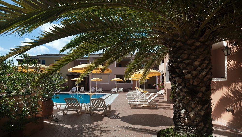 Residence Sos Alinos Cala Liberotto Exteriör bild