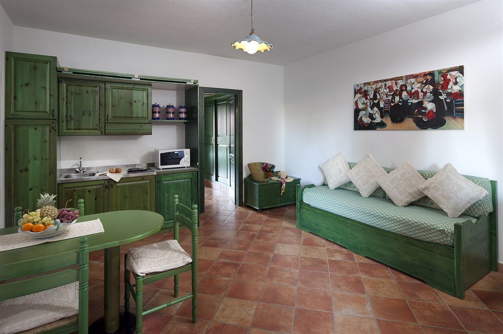 Residence Sos Alinos Cala Liberotto Exteriör bild