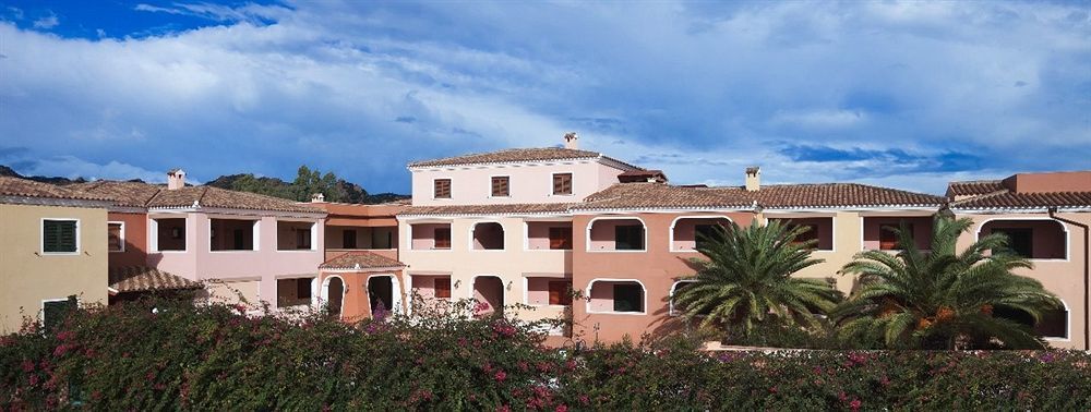 Residence Sos Alinos Cala Liberotto Exteriör bild